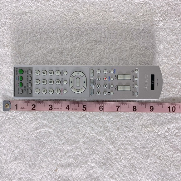 5/$35 Sony RM-Y915 TV Remote Control - Picture 3 of 15